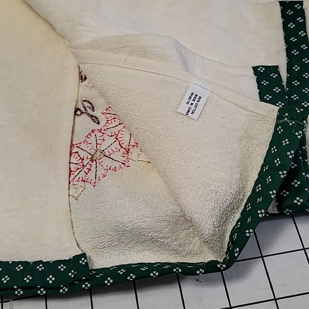 Festive Joy Embroidered‎ Hand Towels And Washcloths Set X2